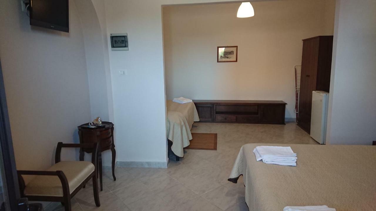 Barbara B&B Fontane Bianche Exterior foto